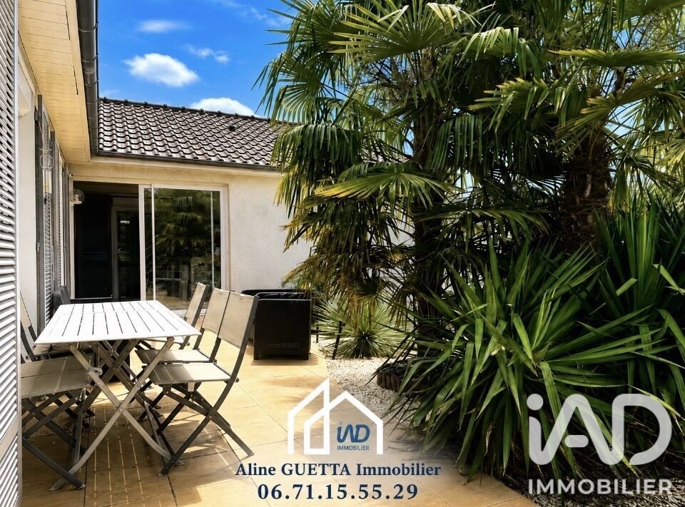 House in Santeny, Ile-de-France, France 2 - 18338932