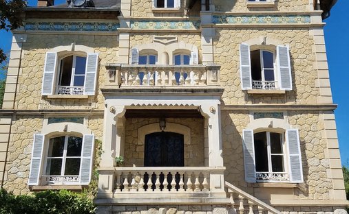 House in Urbain, Terrasson-Lavilledieu, France 1