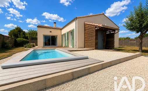 House in Salles-sur-Mer, Nouvelle-Aquitaine, France 1