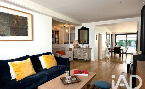 House in Montfort-l'Amaury, Ile-de-France, France 1