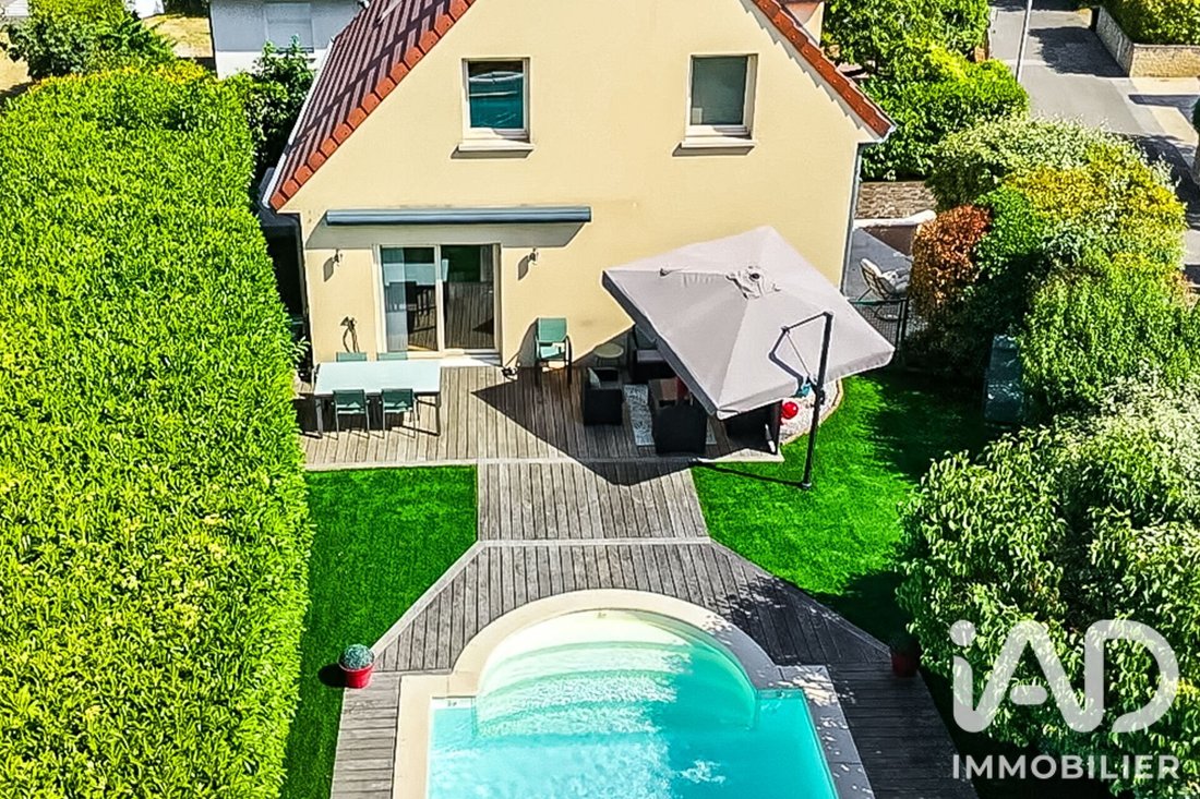 House in Montoillots-Logis de France-Z Artisanale, Talant, France 1 - 18339052