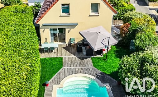 House in Montoillots-Logis de France-Z Artisanale, Talant, France 1