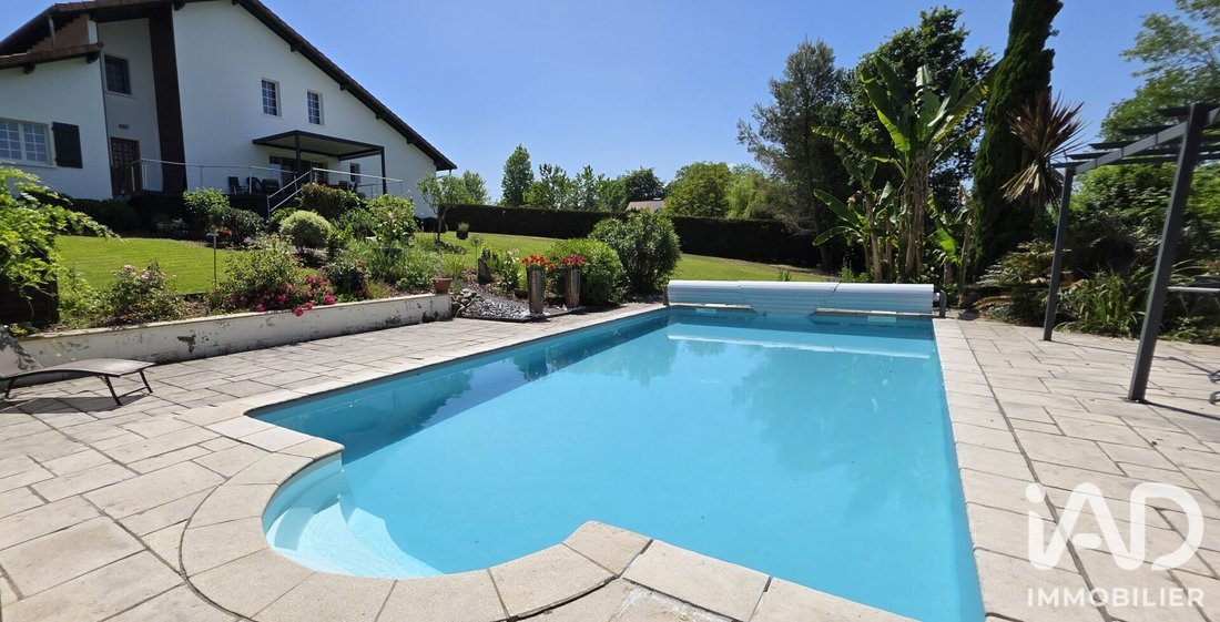 House in Luxe-Sumberraute, Nouvelle-Aquitaine, France 3 - 18339050