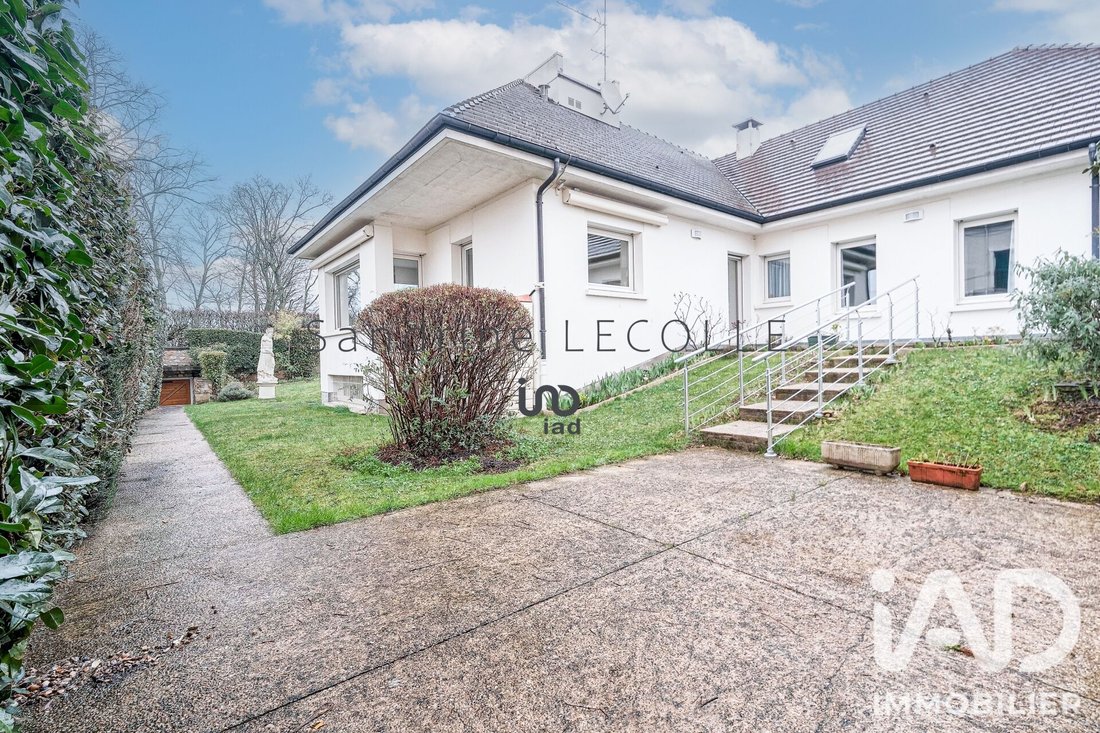 House in Lagny-sur-Marne, Ile-de-France, France 2 - 18337686