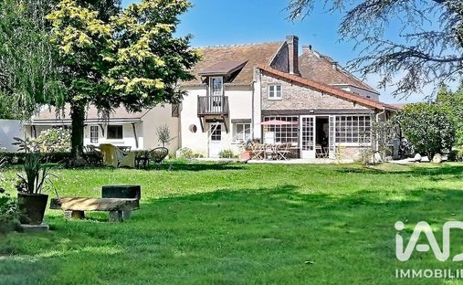 House in Coteau Nord, Chevreuse, France 1