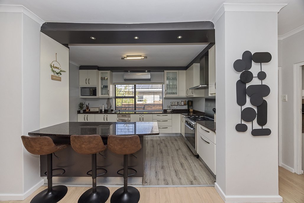 Country House in Eversdal Heights, Cape Town, South Africa 5 - 18334272