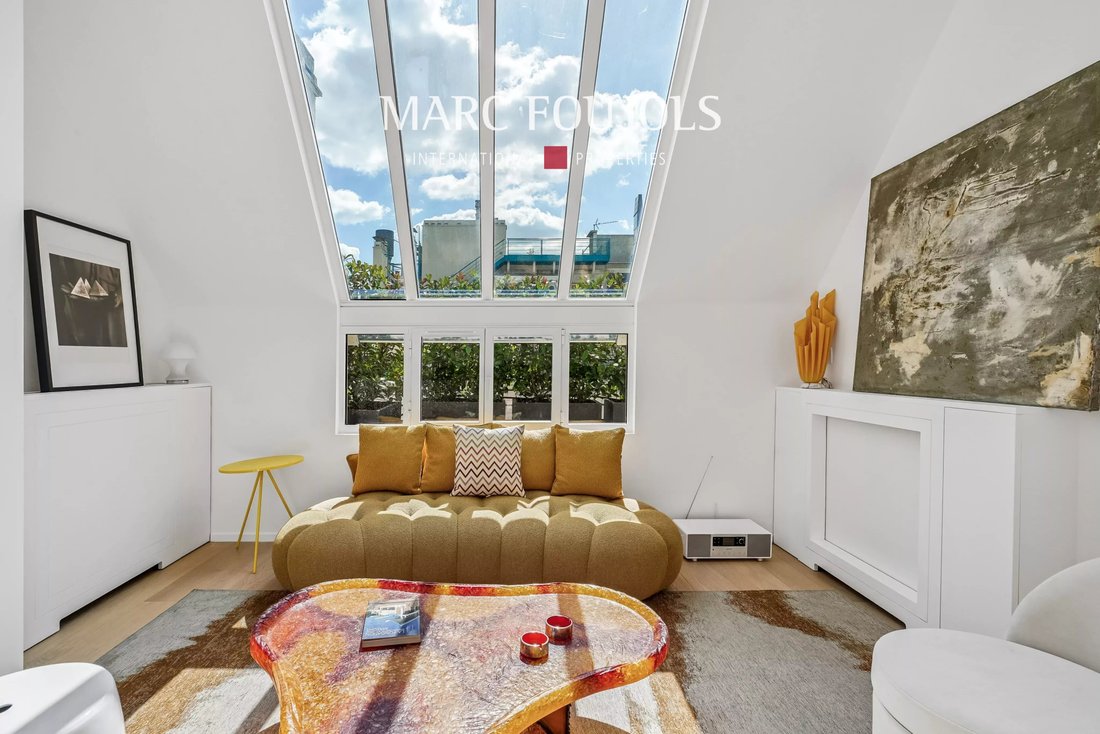 Apartment in Saint Philippe du Roule, Paris 8e Arrondissement, Paris 4 - 18334230