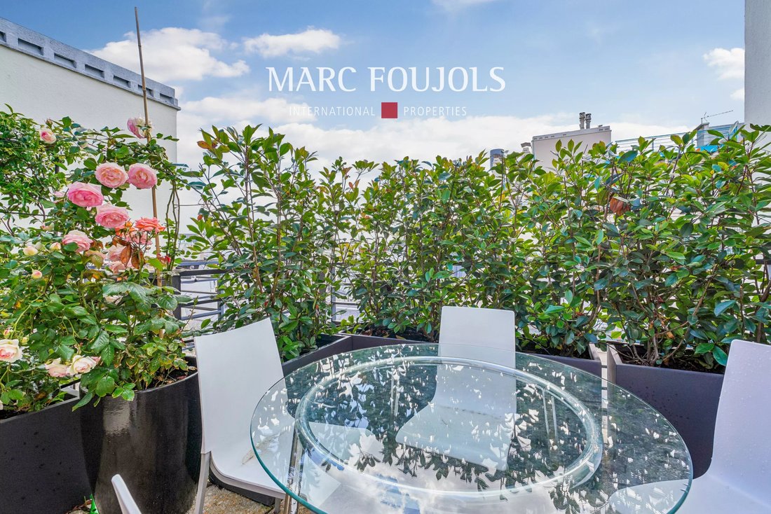 Apartment in Saint Philippe du Roule, Paris 8e Arrondissement, Paris 5 - 18334230