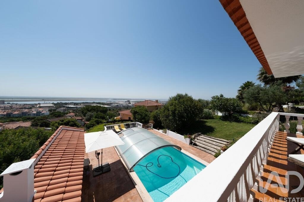 Townhouse in Alverca do Ribatejo, Lisbon, Portugal 2 - 18334345