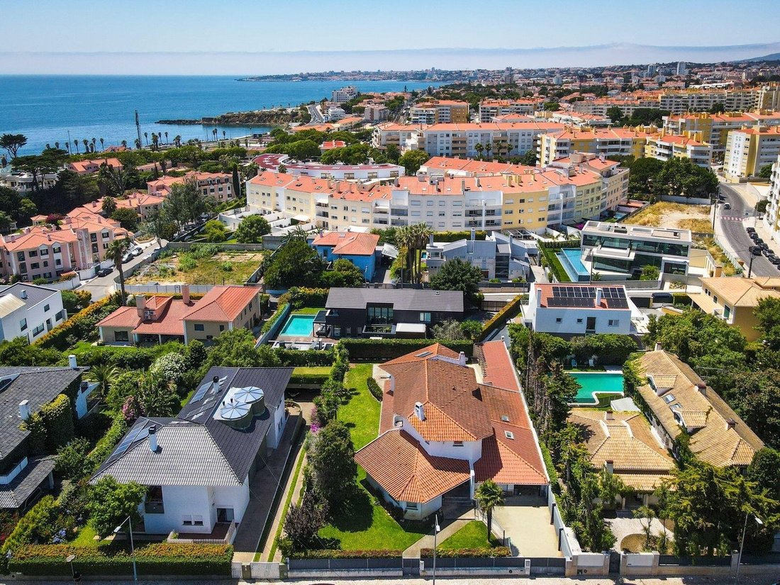 Townhouse in Carcavelos e Parede, Lisbon, Portugal 2 - 18334235