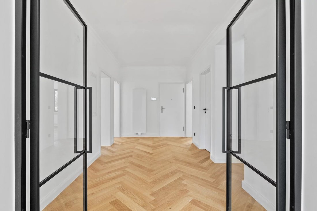 Apartment in Strassen, Luxembourg District, Luxembourg 2 - 18334256