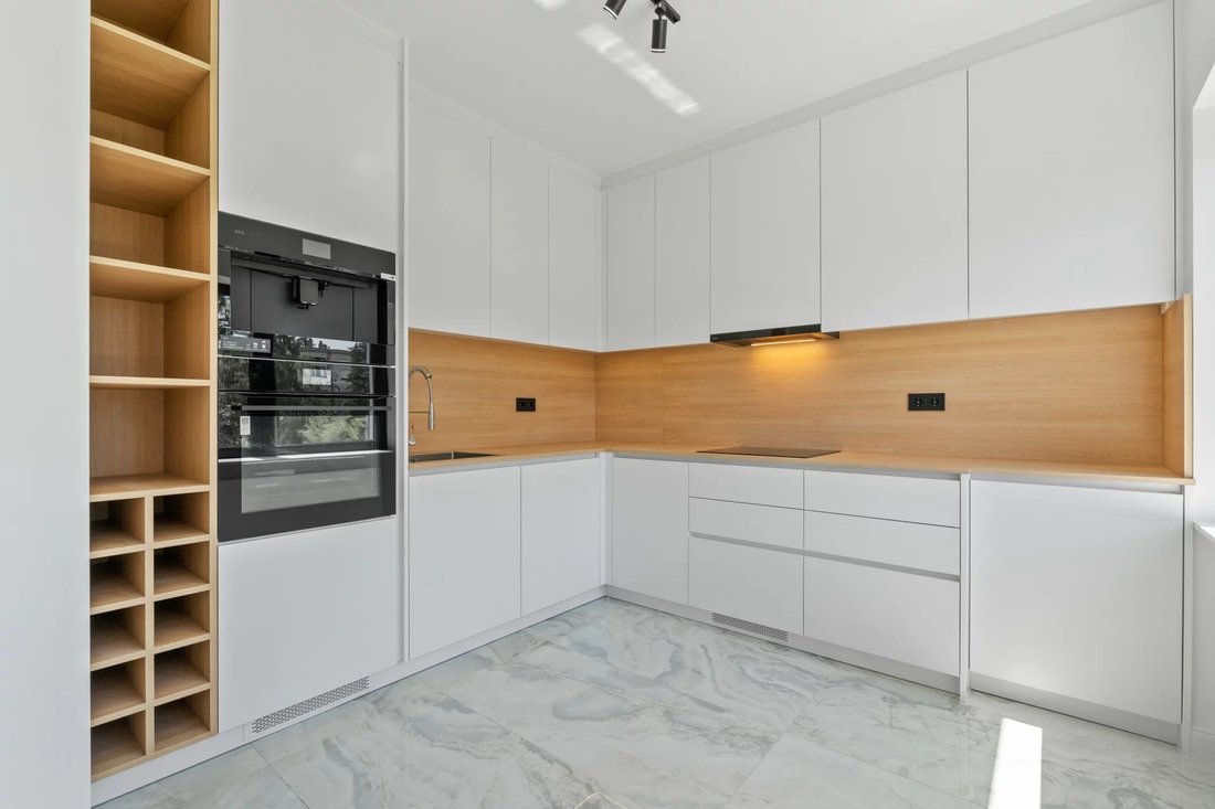 Apartment in Strassen, Luxembourg District, Luxembourg 1 - 18334256
