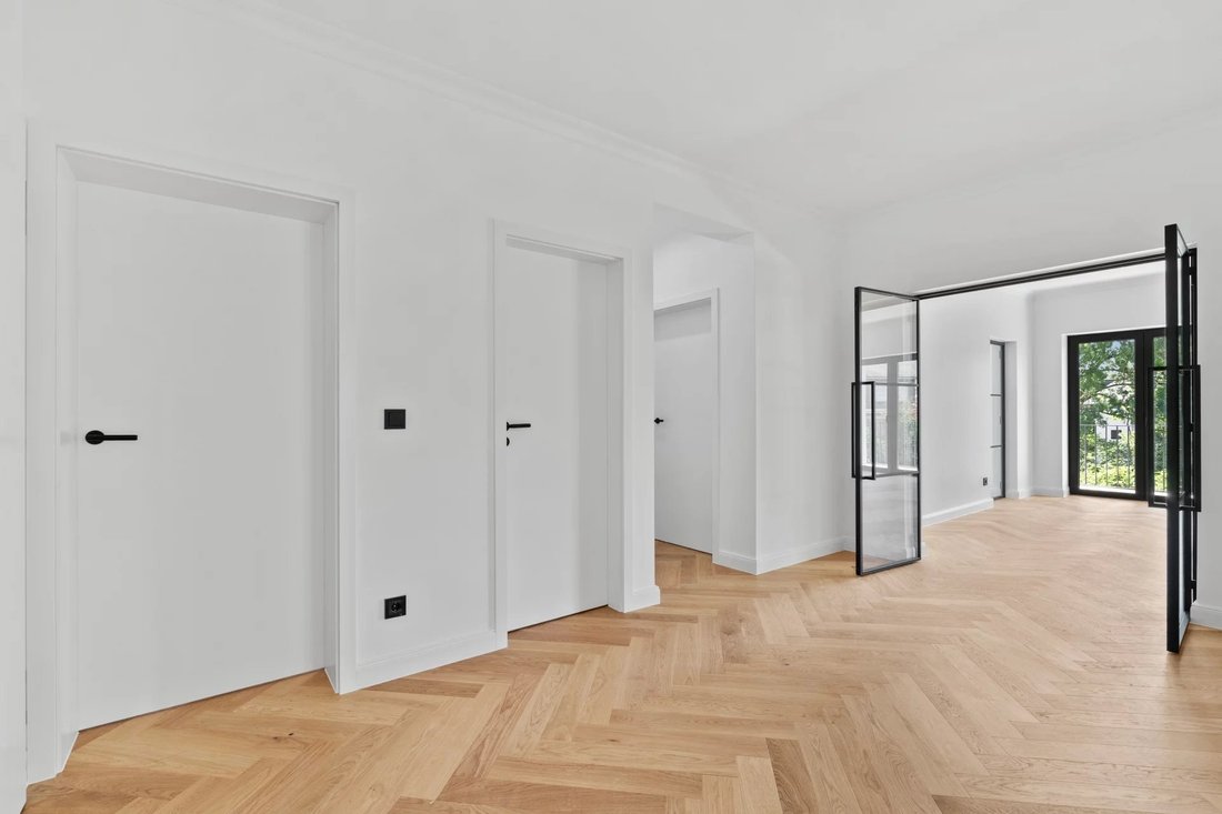 Apartment in Strassen, Luxembourg District, Luxembourg 3 - 18334256