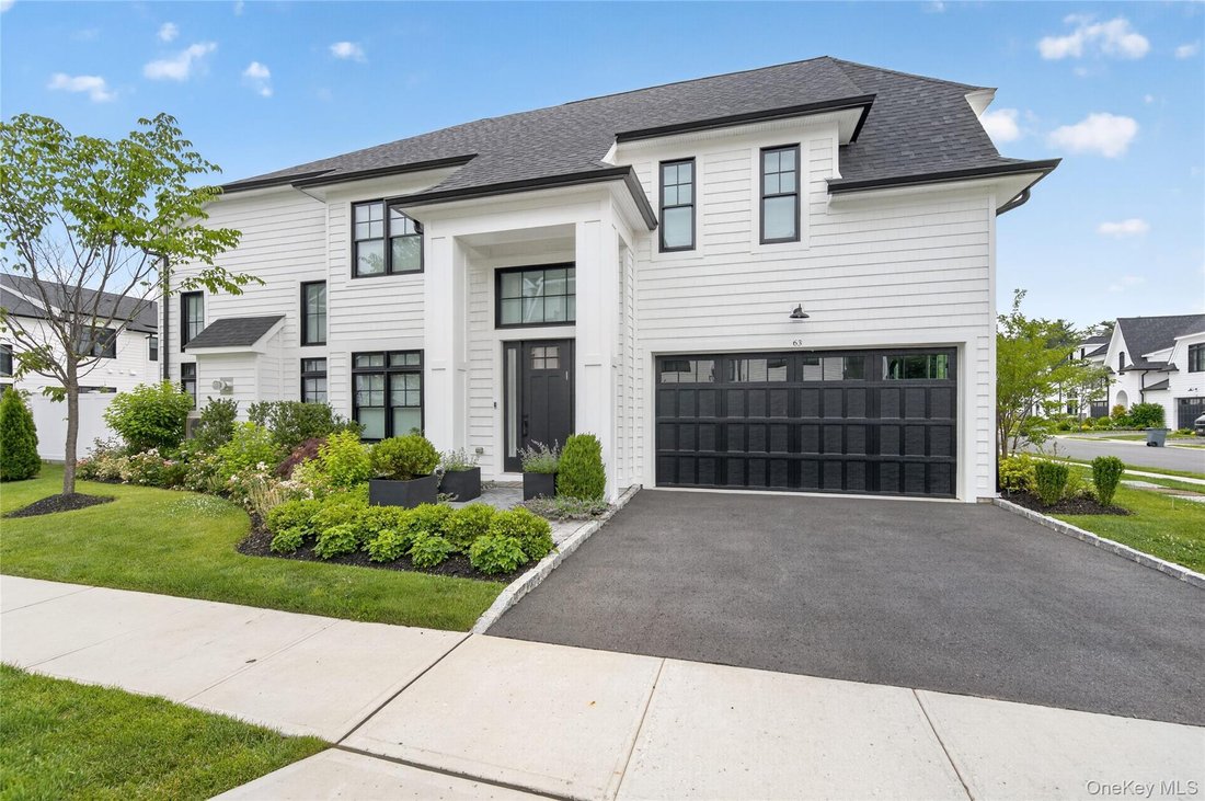 Condo in Woodbury, New York, United States 1 - 18334471