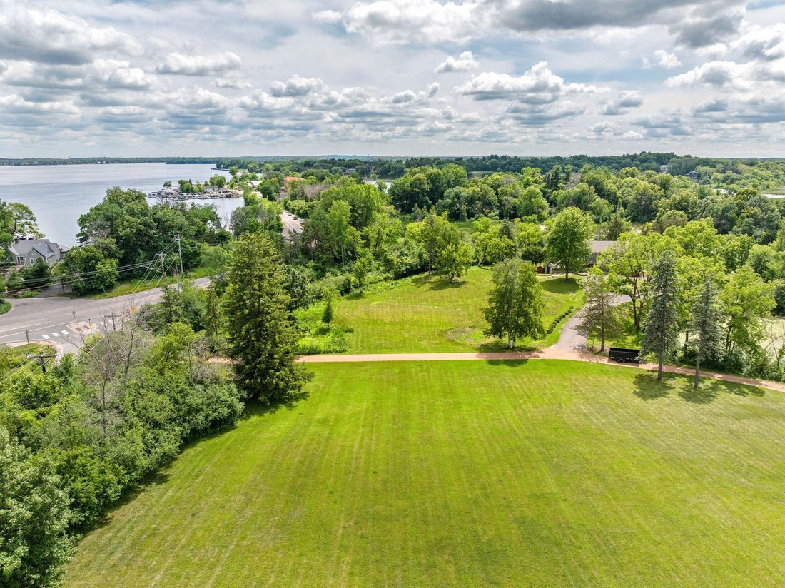 Land in Wayzata, Minnesota, United States 3 - 18334486