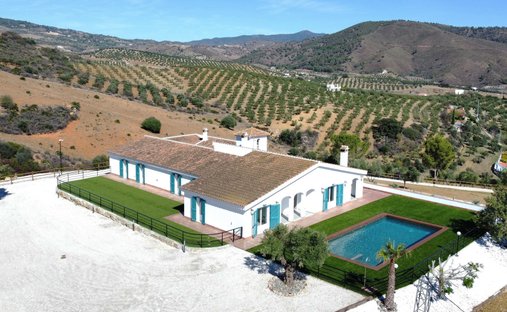Finca in Casarabonela, Andalusia, Spain 1