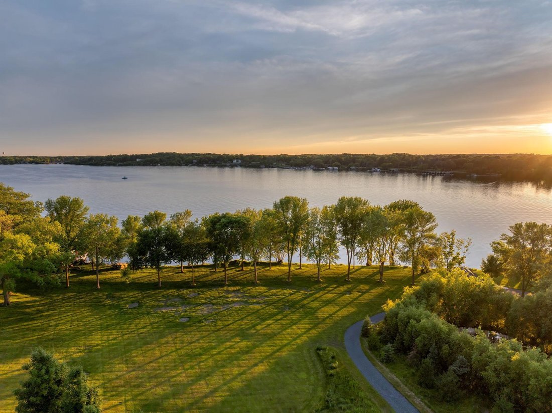 Land in Wayzata, Minnesota, United States 1 - 18334484