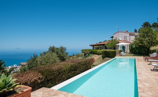 Villa in Capo d'Orlando, Sizilien, Italien 1
