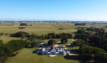 Villa in Arenas de José Ignacio, Maldonado Department, Uruguay 1