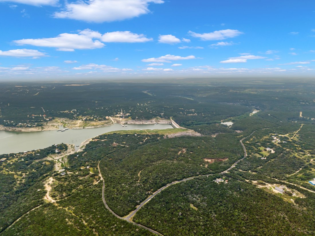 Farm Ranch in Mico, Texas, United States 5 - 18334536