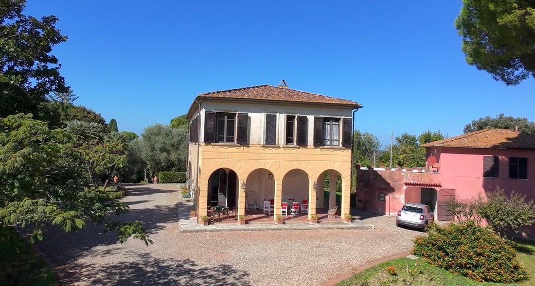 Villa in Crespina, Tuscany, Italy 2 - 18334593