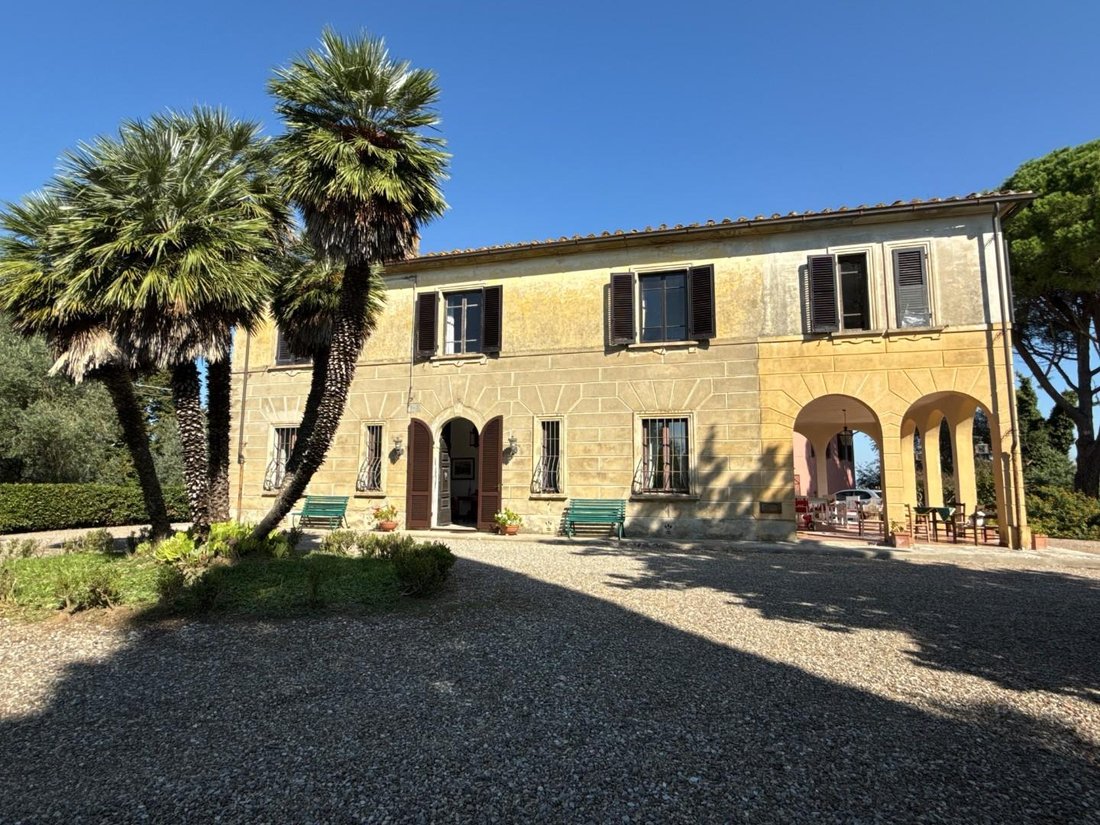 Villa in Crespina, Tuscany, Italy 1 - 18334593