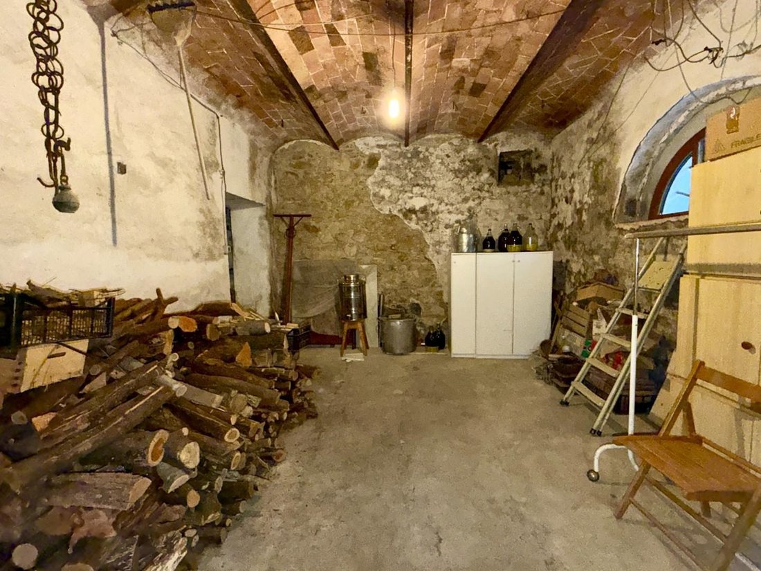 Villa in Chianni, Tuscany, Italy 3 - 18334596
