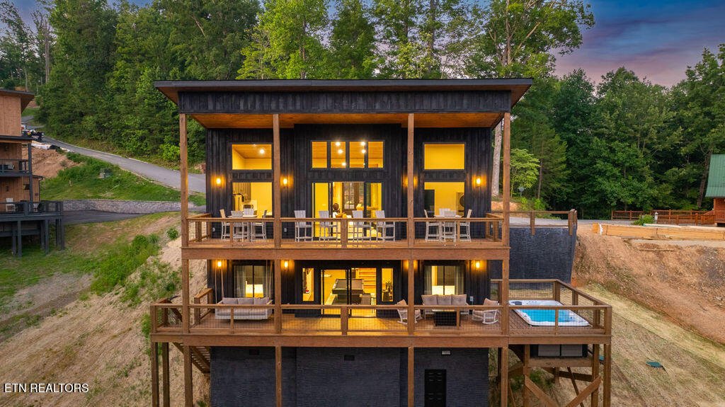 House in Sevierville, Tennessee, United States 1 - 18340801