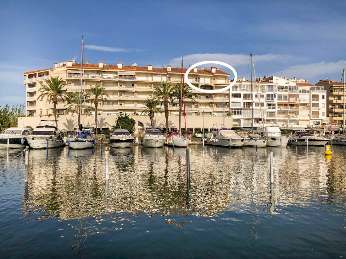 Penthouse in Empuriabrava, Catalonia, Spain 1 - 18337258
