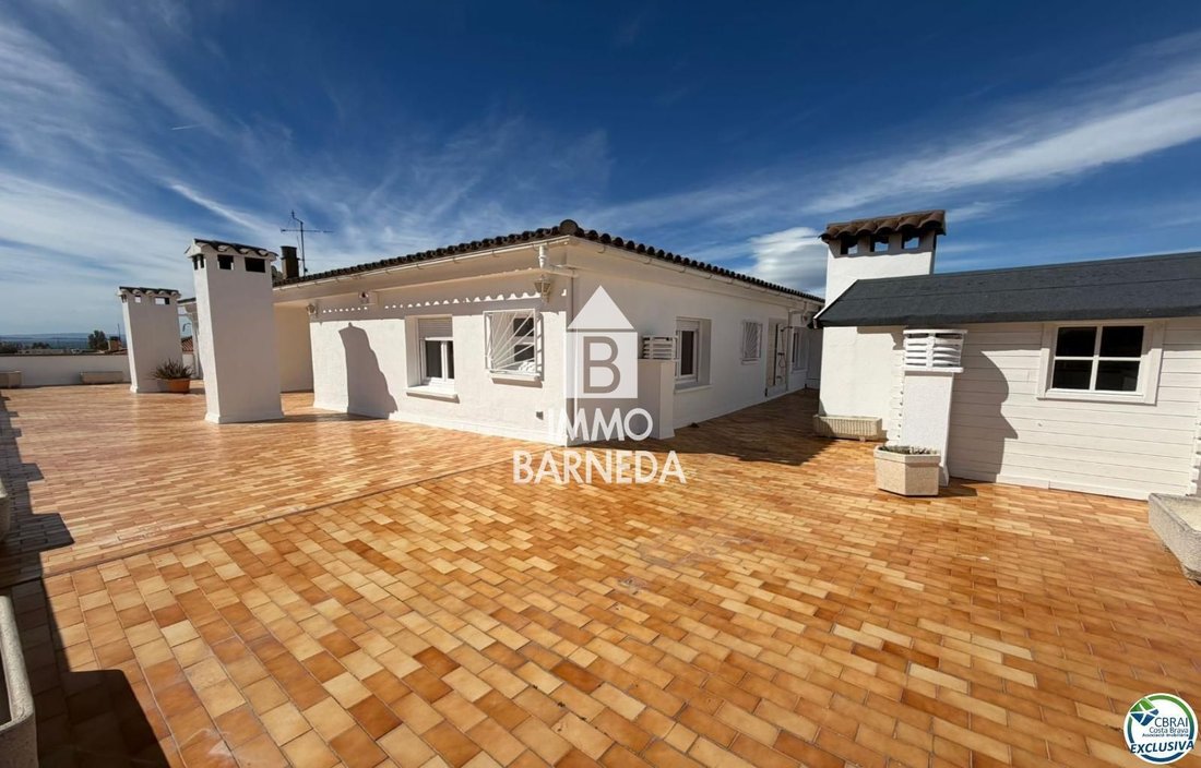 Penthouse in Roses, Catalonia, Spain 1 - 18336871