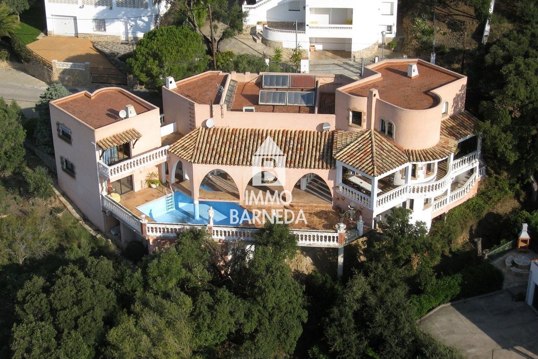 Villa in Roses, Catalonia, Spain 2 - 18335286