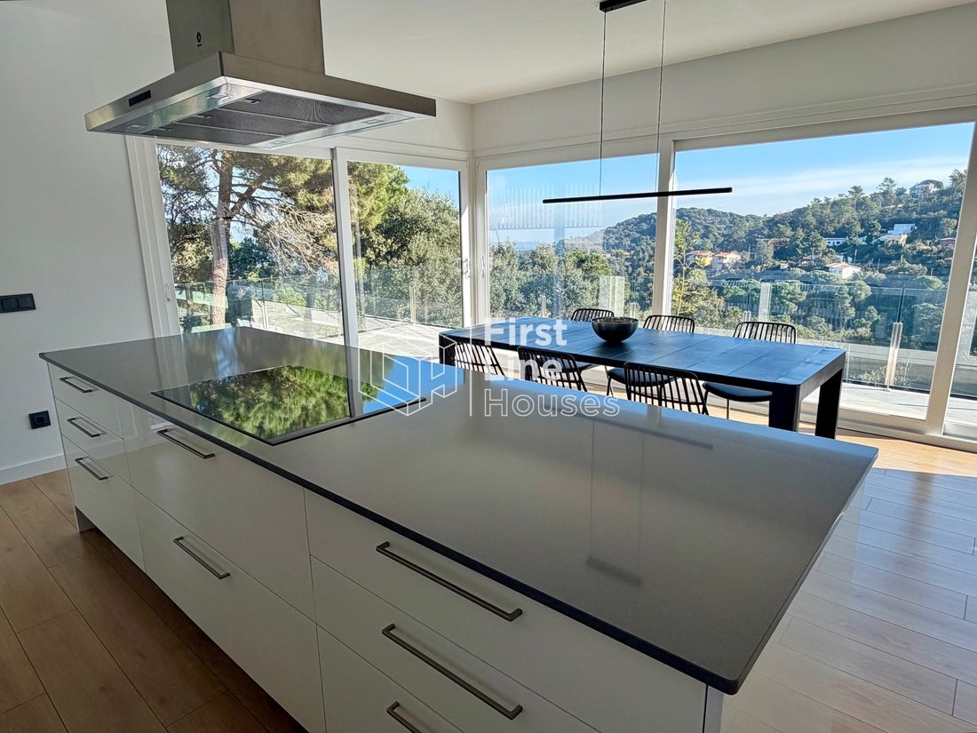 Villa in Lloret de Mar, Catalonia, Spain 5 - 18335317