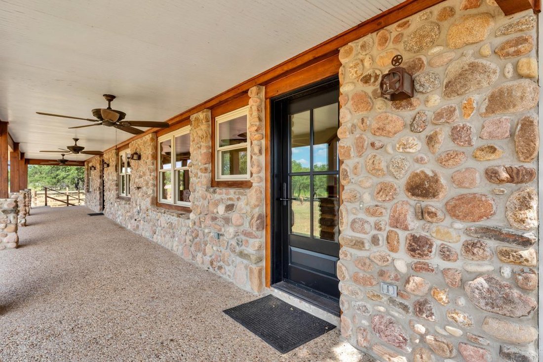 House in Burnet, Texas, United States 5 - 18340561