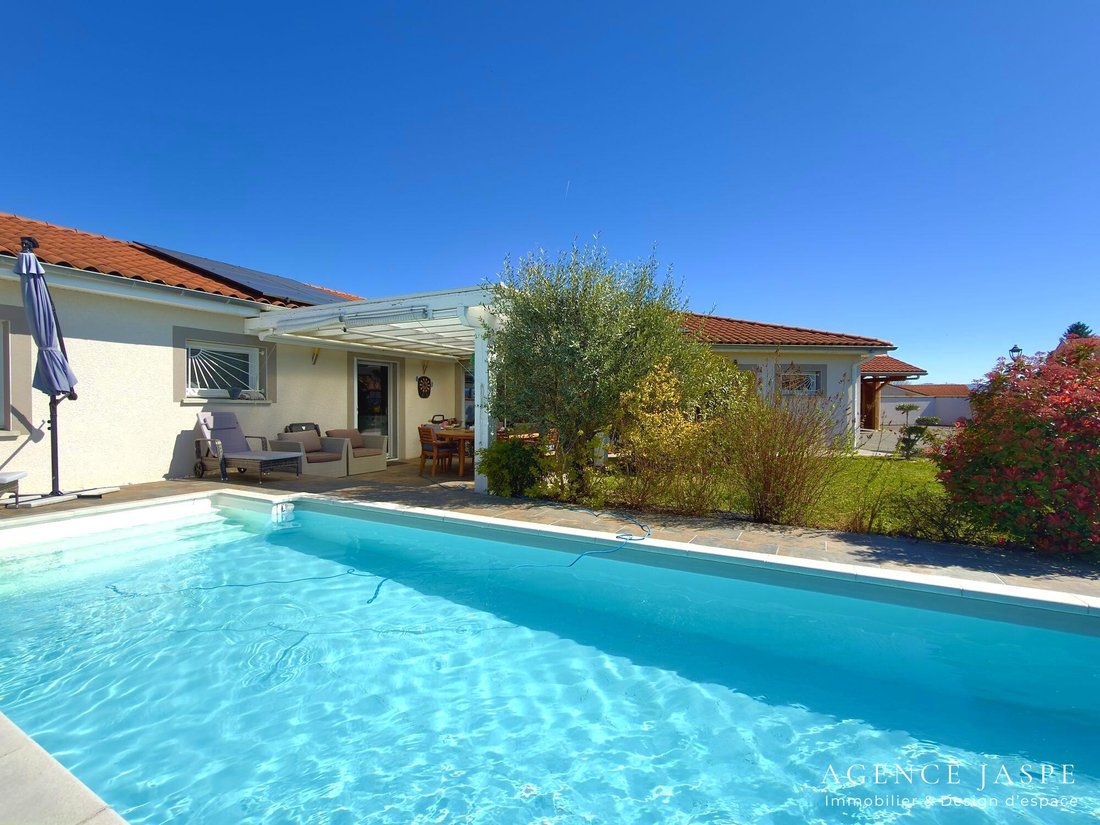 House in Saint-Cyprien, Auvergne-Rhône-Alpes, France 1 - 17751491