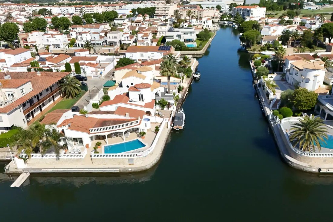 House in Empuriabrava, Catalonia, Spain 2 - 18336852