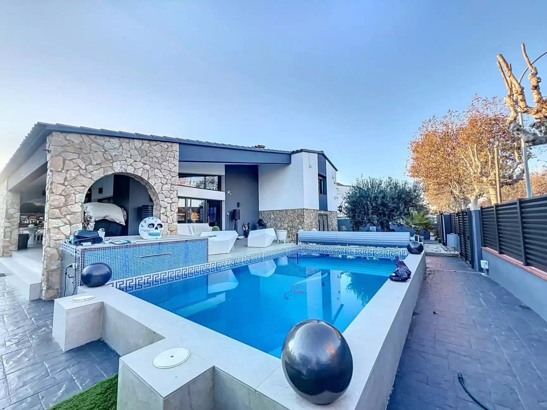 House in Empuriabrava, Catalonia, Spain 1 - 18336050