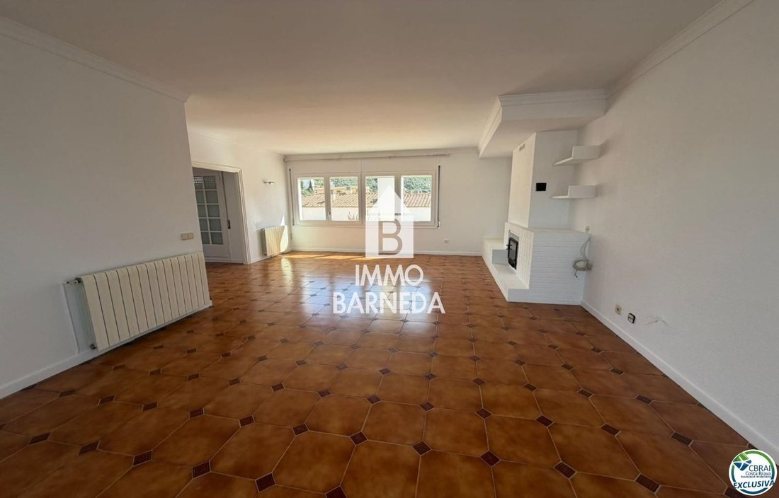Penthouse in Roses, Catalonia, Spain 2 - 18336871