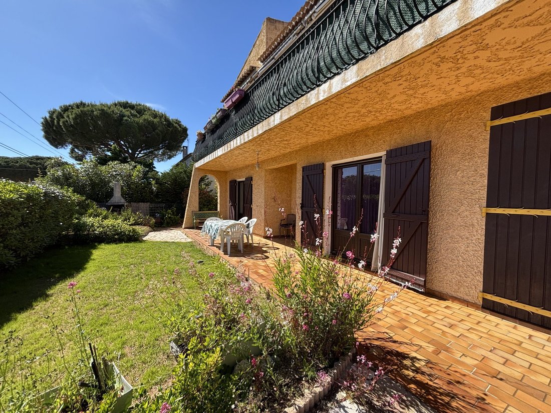 House in Six-Fours-les-Plages, Provence-Alpes-Côte d'Azur, France 1 - 18341882