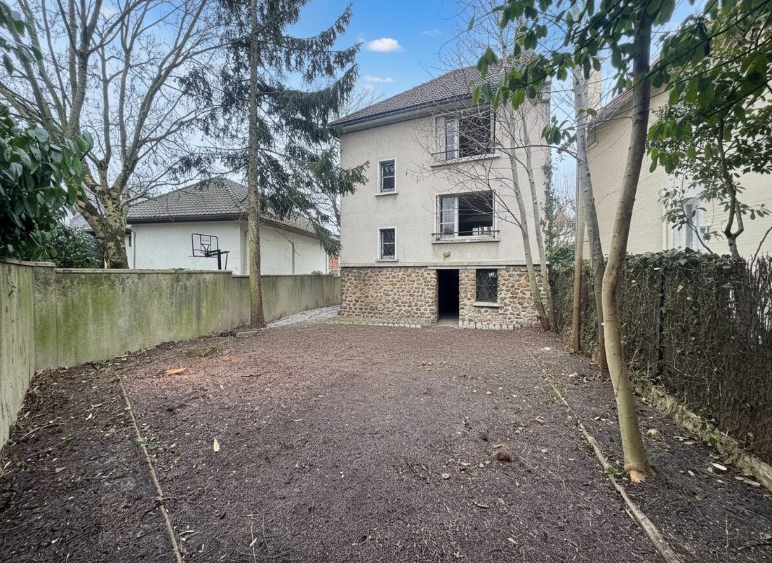 House in Fontenay-sous-Bois, Ile-de-France, France 2 - 18341878