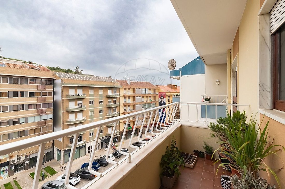 Apartment in Santa Maria, Sao Pedro e Matacaes, Lisbon, Portugal 2 - 18335360