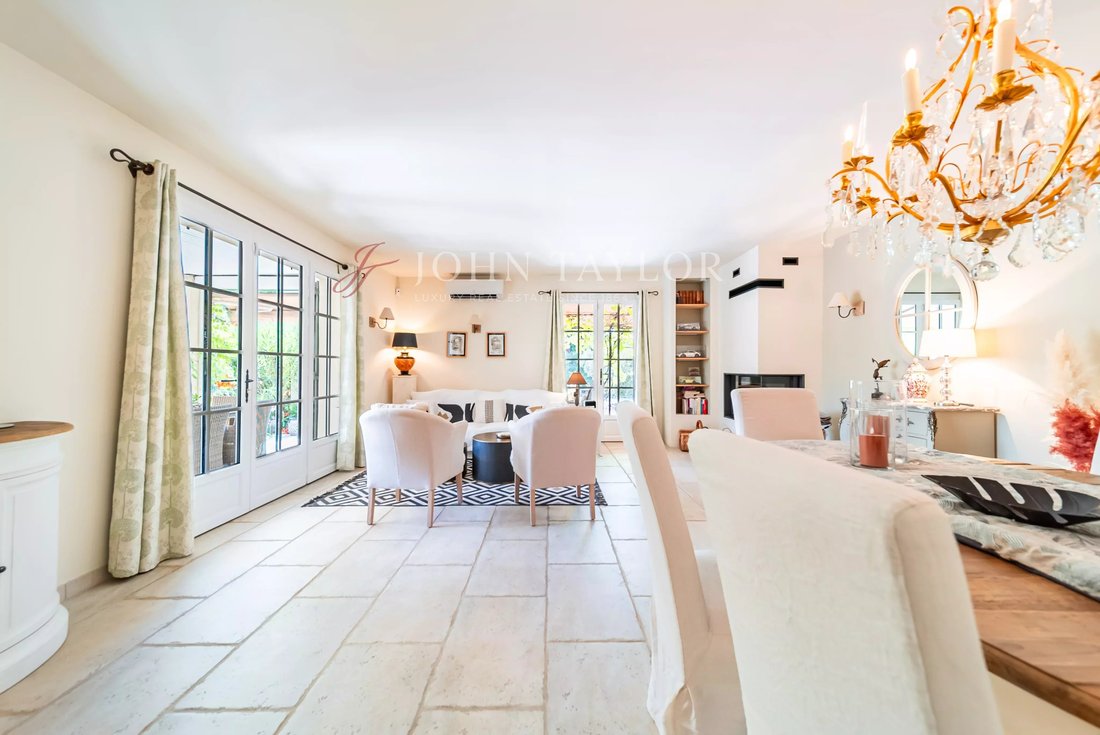 House in Mouriès, Provence-Alpes-Côte d'Azur, France 5 - 18336984