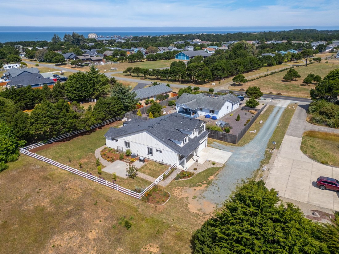House in Bandon, Oregon, United States 4 - 18338965