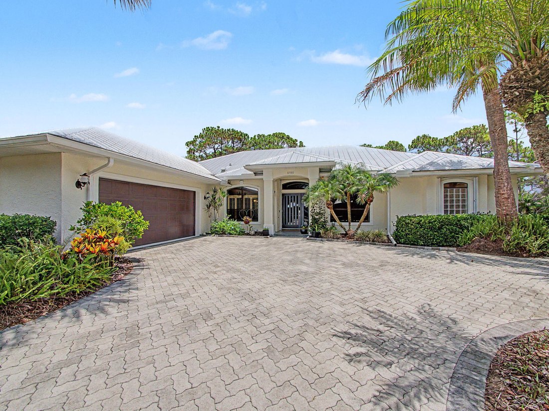 House in Stuart, Florida, United States 2 - 18336338
