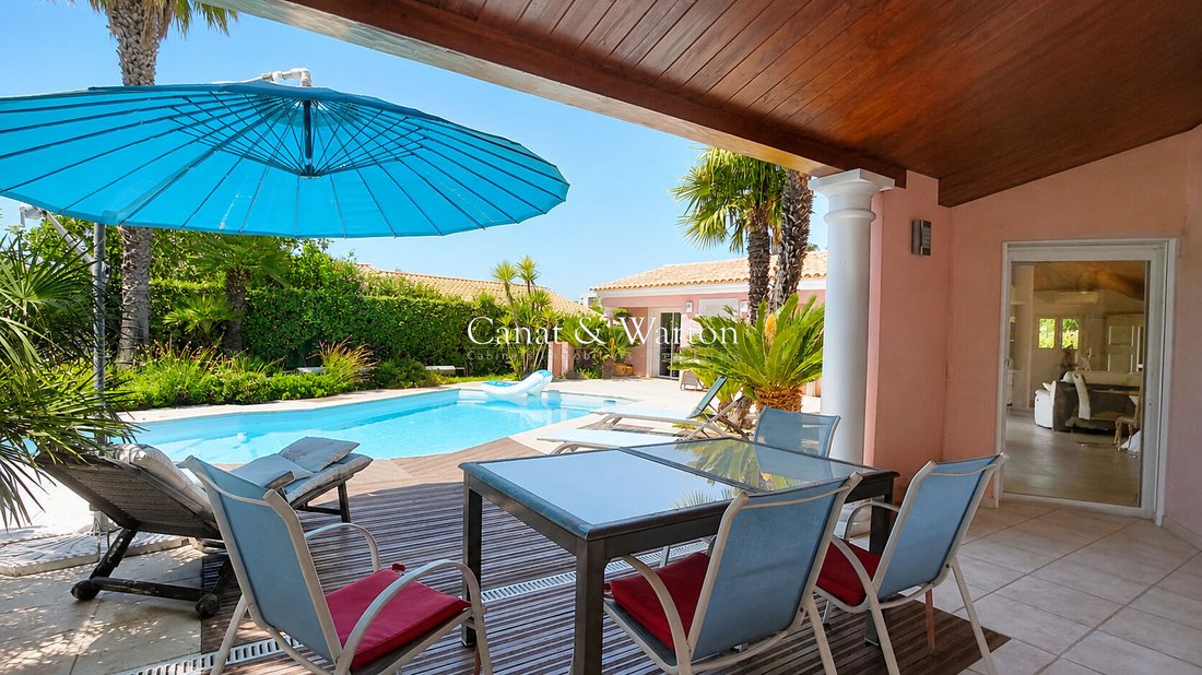 Villa in Saint Lambert, Frejus, France 2 - 18337712