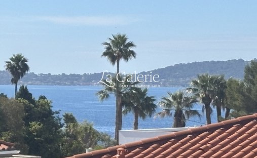 Apartment in Centre Ville, Carqueiranne, France 1