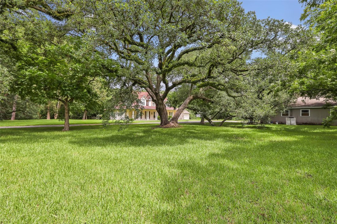 House in Highlands, Texas, United States 3 - 18336245