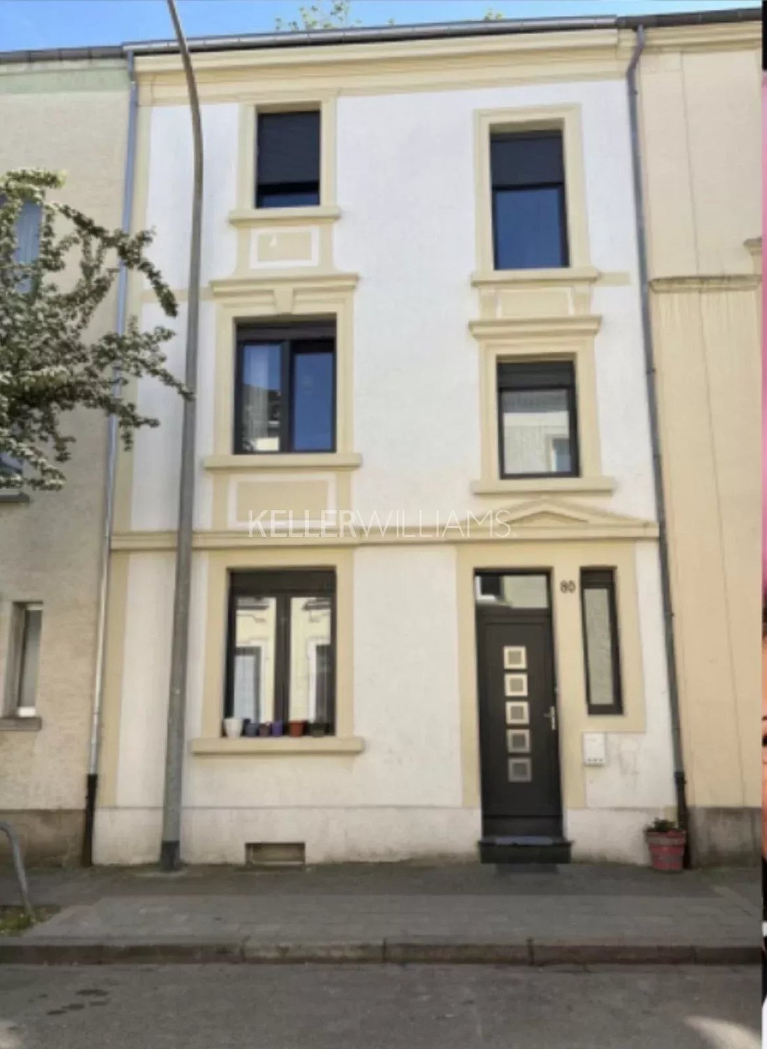 Esch-sur-Alzette, Esch-sur-Alzette, Luxembourg 1 - 18337614