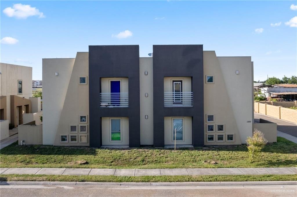 McAllen, Texas, United States 1 - 18339554
