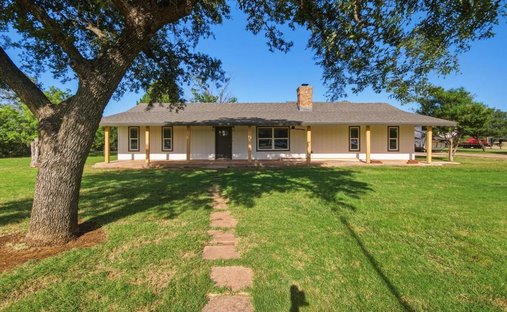 House in Tuscola, Texas, United States 1