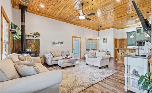 House in Maypearl, Texas, United States 1